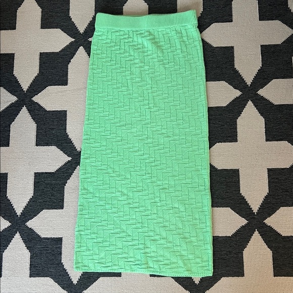 ASOS Neon Lime Green Textured Knit Mid Pencil Skirt - Picture 8 of 8